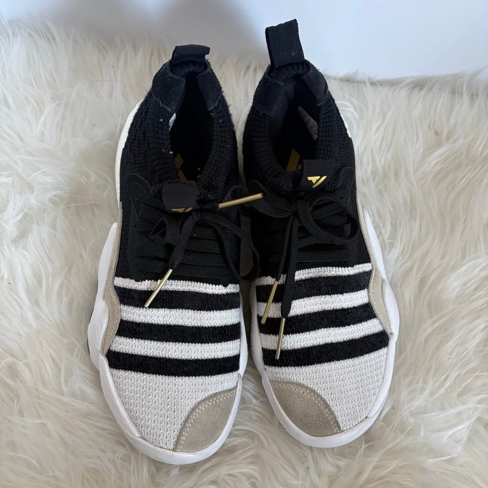 Adidas Trae Young 2 Super Villain White Black Sneakers Boys 6.5 Women 8 H06473 - Picture 11 of 16